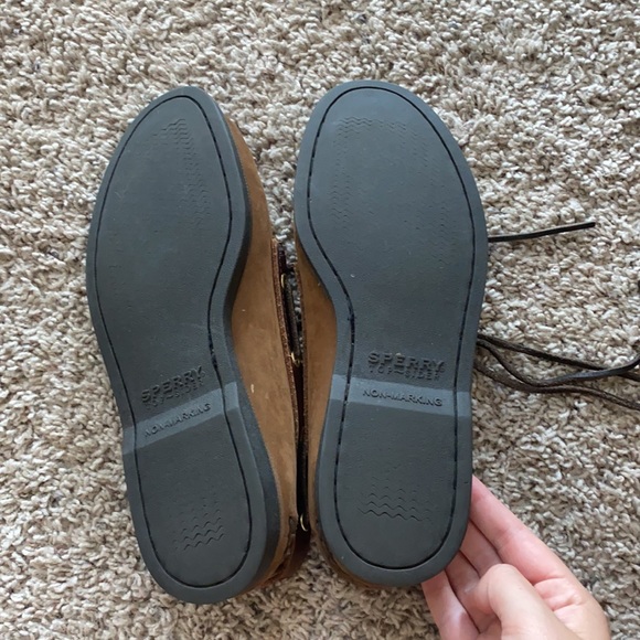 Sperry men shoes! Gently worn, not worn much anymore! - Picture 3 of 4